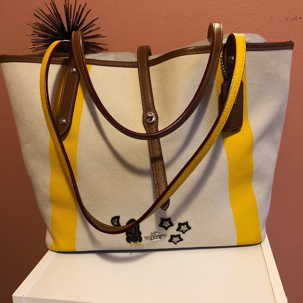 Coach Canvas Souvenir Market Tote 57076